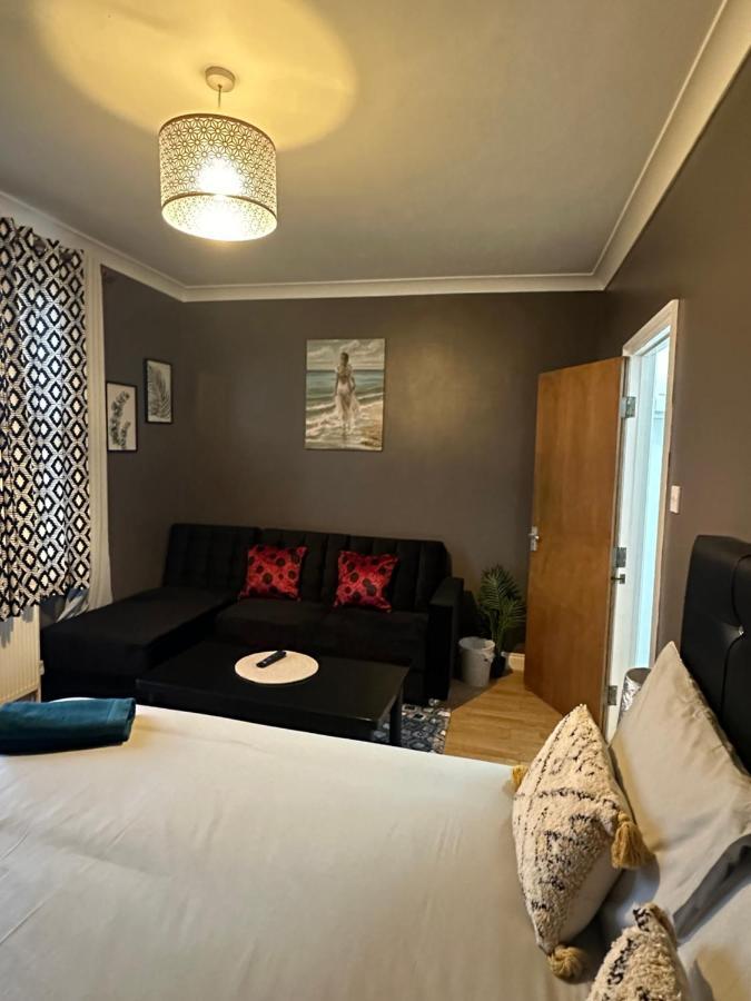 Beautiful Studio Apartment No4 Forest Road ลอนดอน ภายนอก รูปภาพ